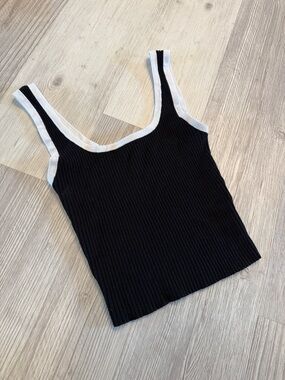 H&M Black Ribbed Cropped Tank with White Trim Size S
